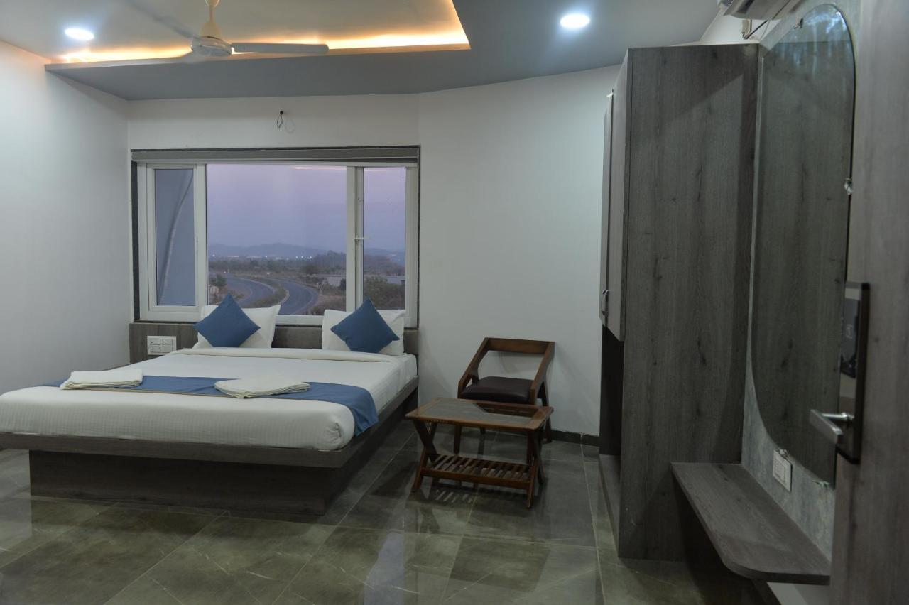 Hotel Sai Inn Rajpipla Ngoại thất bức ảnh