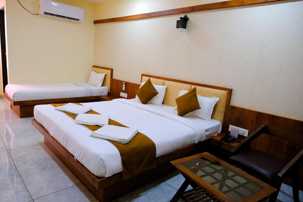 Hotel Sai Inn Rajpipla Ngoại thất bức ảnh