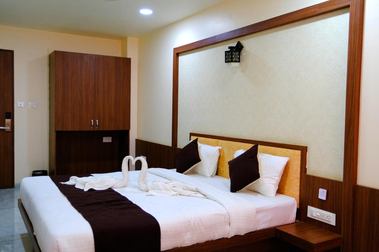 Hotel Sai Inn Rajpipla Ngoại thất bức ảnh